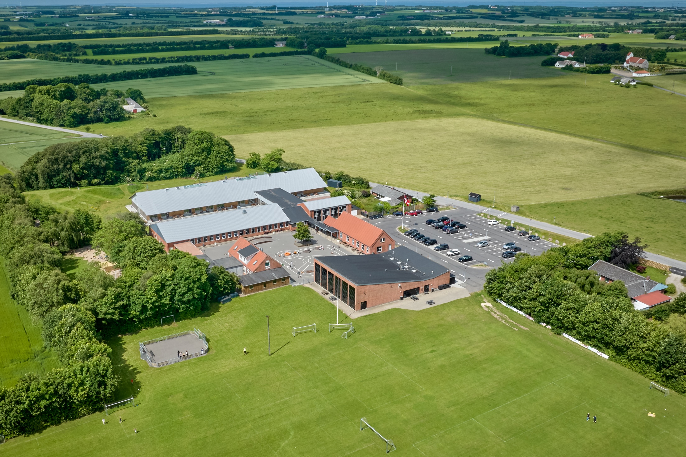 Toppedalskolen set fra luften